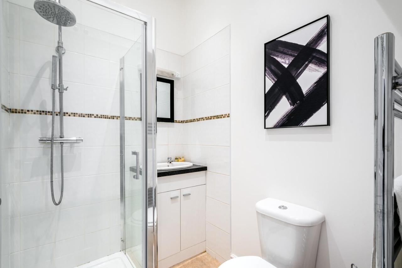 Charming 1 Bed Apartment Near Museum Londra Esterno foto
