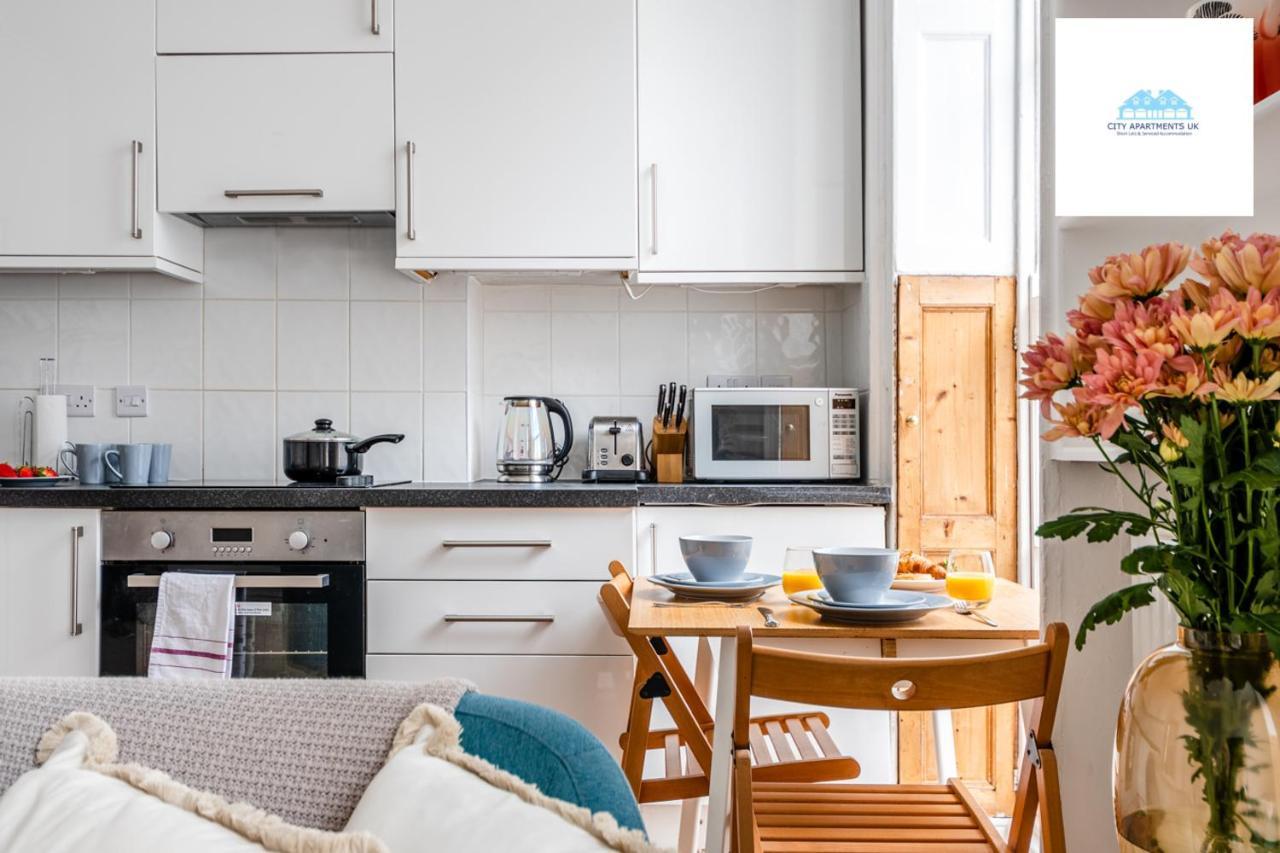 Charming 1 Bed Apartment Near Museum Londra Esterno foto